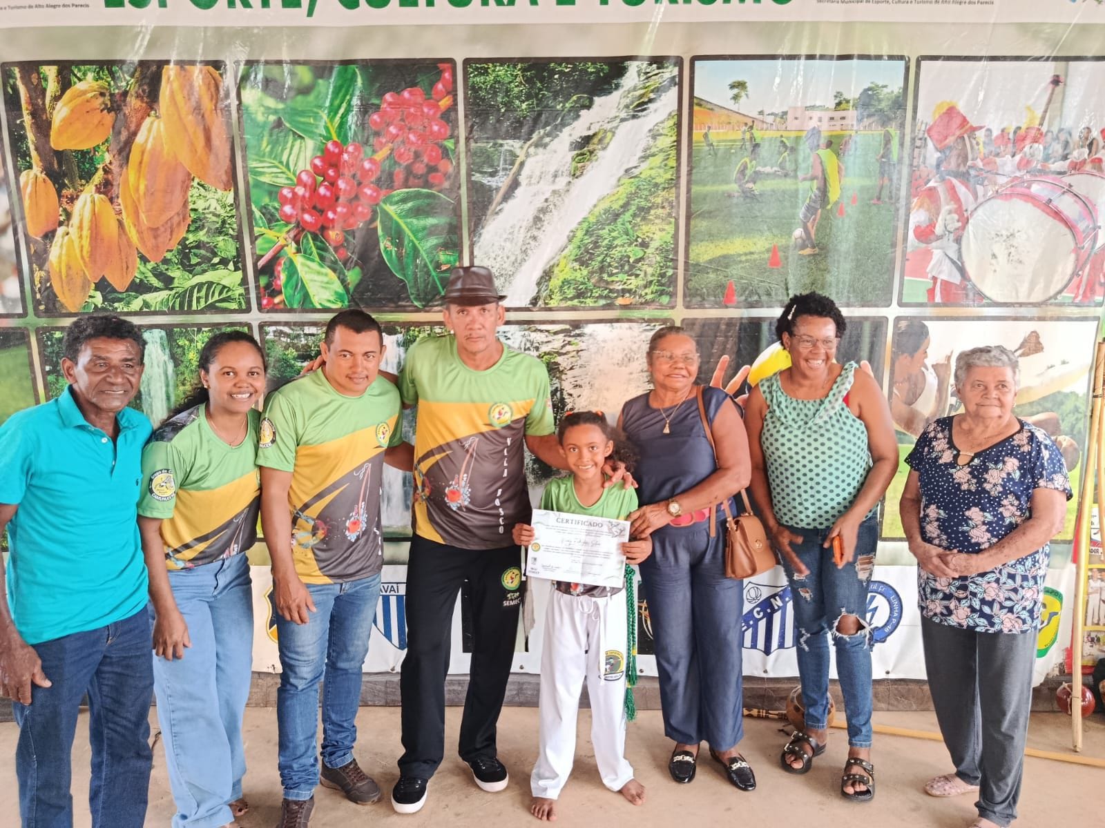 Imagem 8 - A SEMECT realizou no distrito Bosco , o primeiro encontro de capoeira .