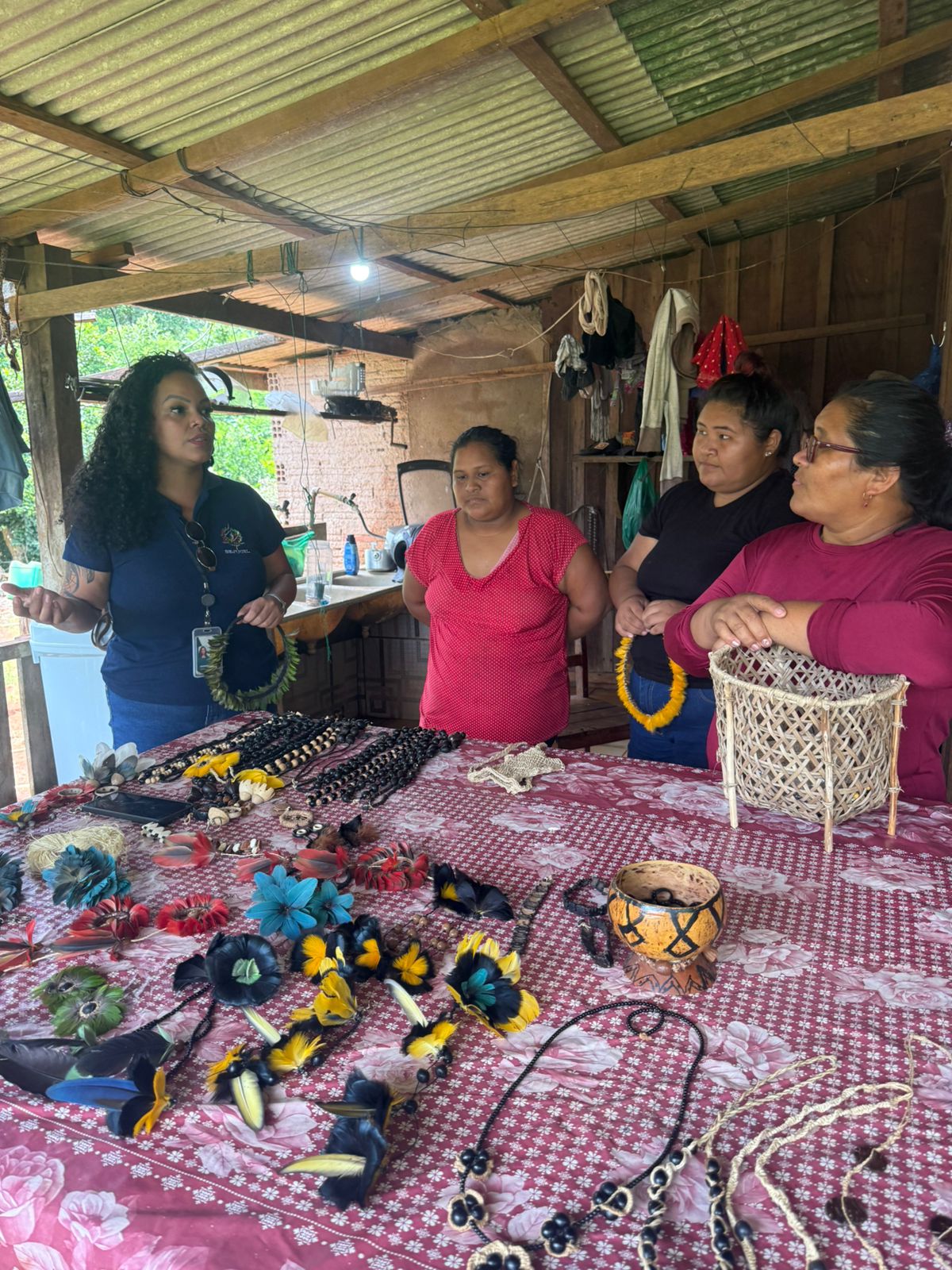 Imagem 14 - Carteiras de artesanato para indígenas