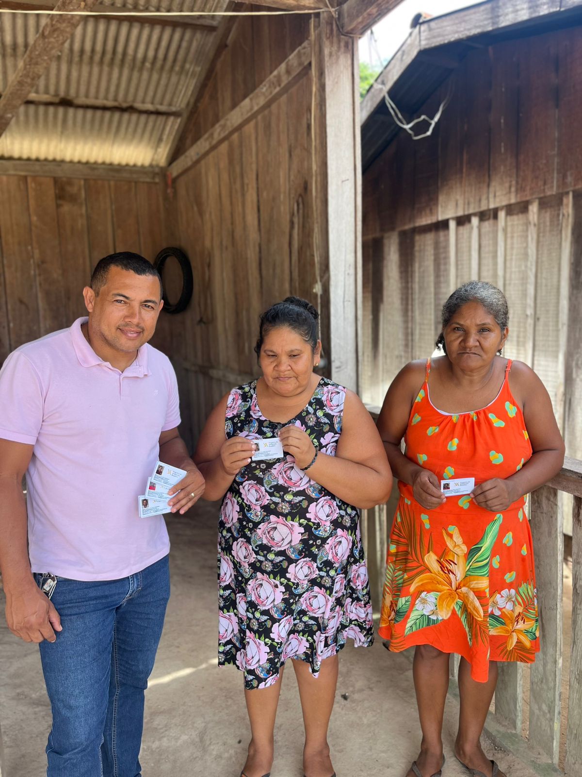 Imagem 21 - Carteiras de artesanato para indígenas